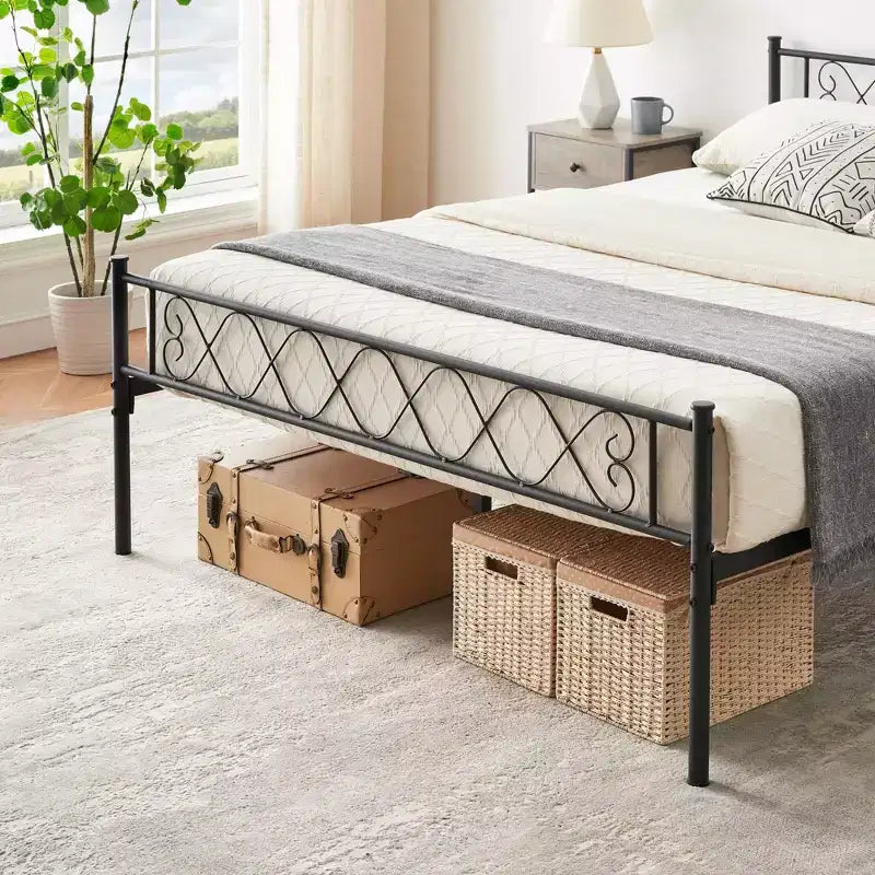 Metal Full Size Bed Frame Metal Platform Bed Frame with Headboard and Footboard Classic Bed Frame with Iron-Art Sweet